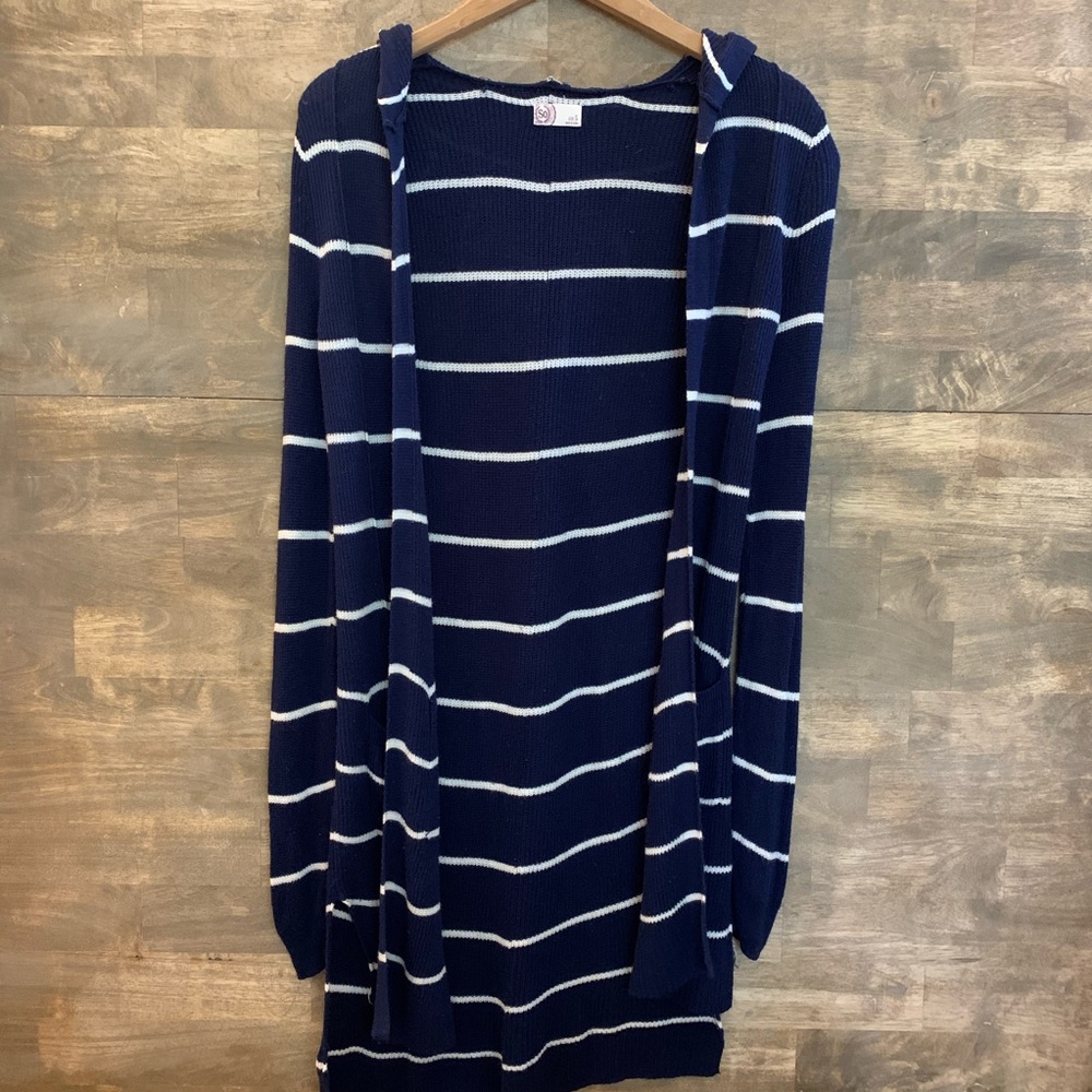 🍁5/20🍁 Blue White Striped Cardigan